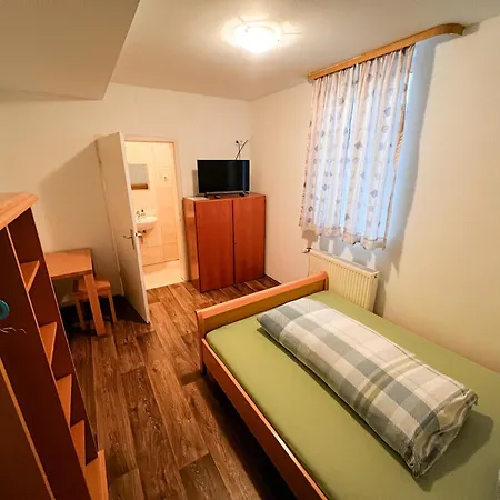 Vendégház Monteurunterkunft Zum Mohr Birstein