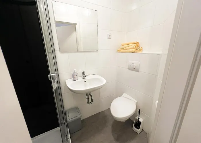 Monteurunterkunft Zum Mohr בית הארחה *