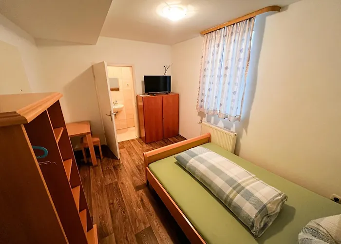 בית הארחה Monteurunterkunft Zum Mohr Birstein